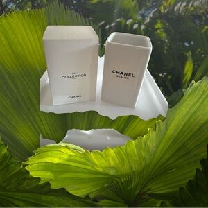 Chanel White Ceramic Makeup Brush From Holder Chanel Beaute.